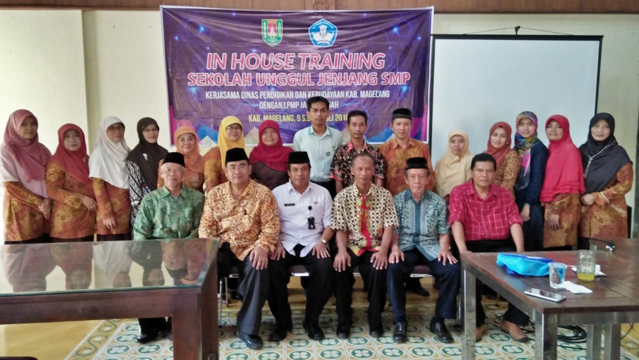 IHT sekolah unggul