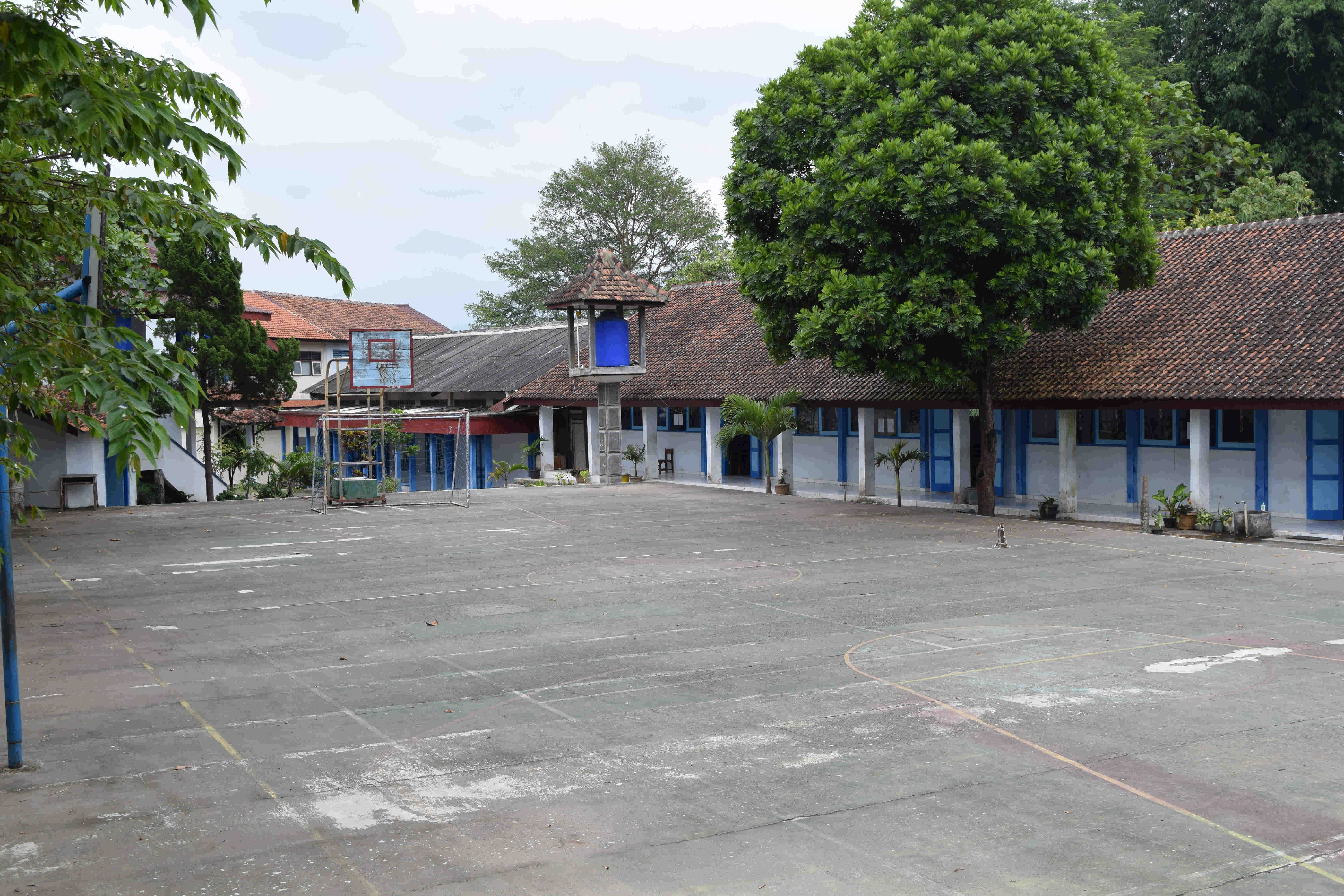 LAPANGAN 1